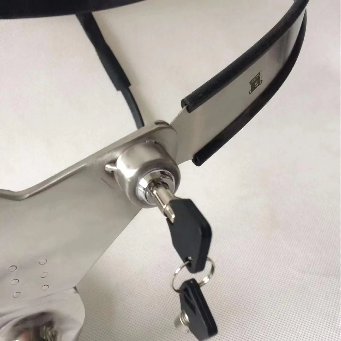 Male Chastity Belt 23 inches to 43 inches Waistline - Image 2