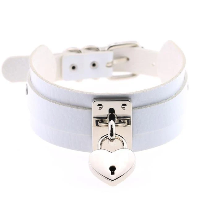 Sissy Heart Choker - Image 3