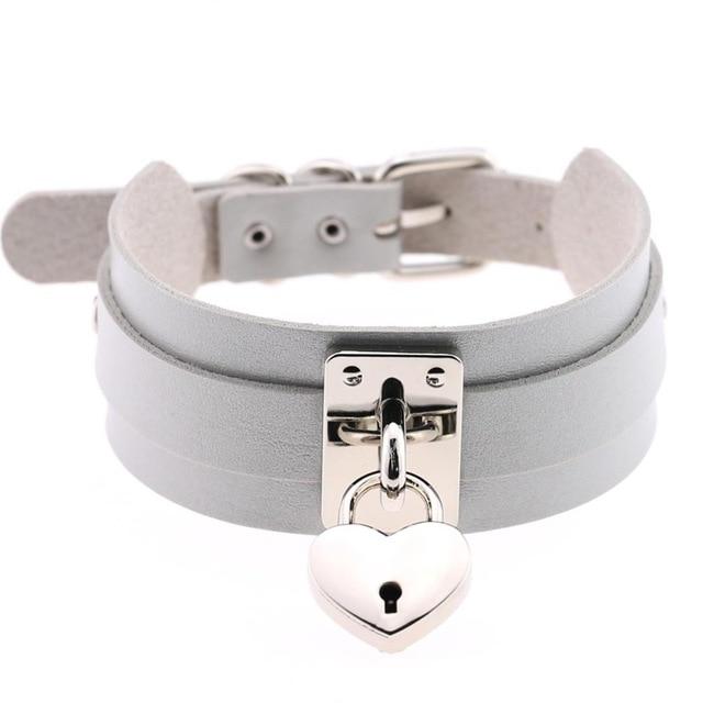 Sissy Heart Choker - Image 7