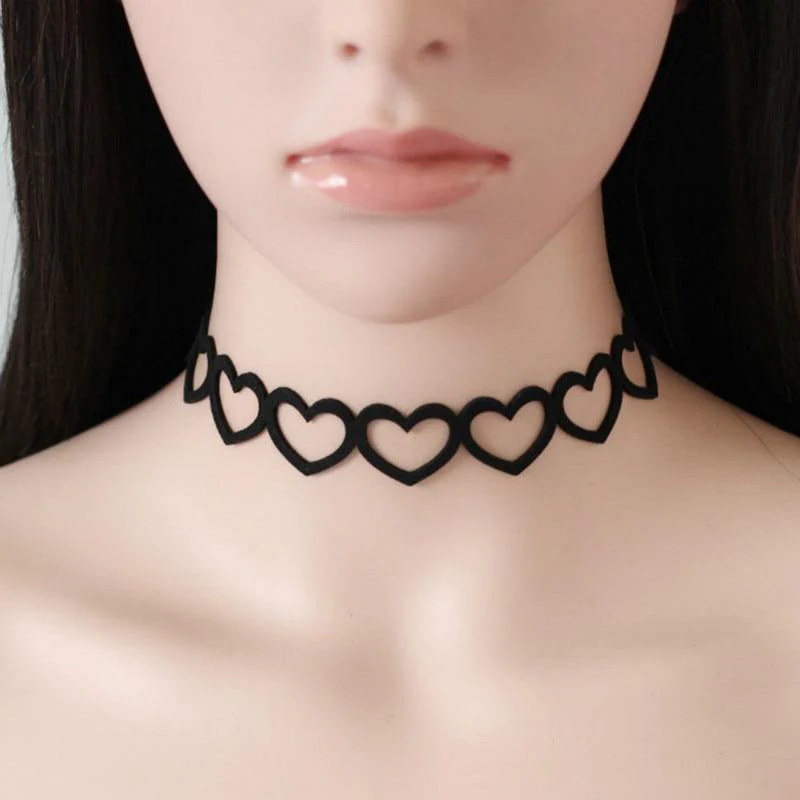 Velvet Heart Choker - Image 3